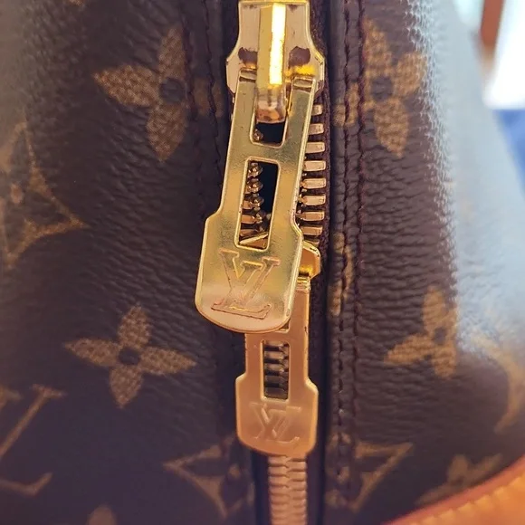 Louis Vuitton Alma Handbag Bundle - Picture 5 of 10